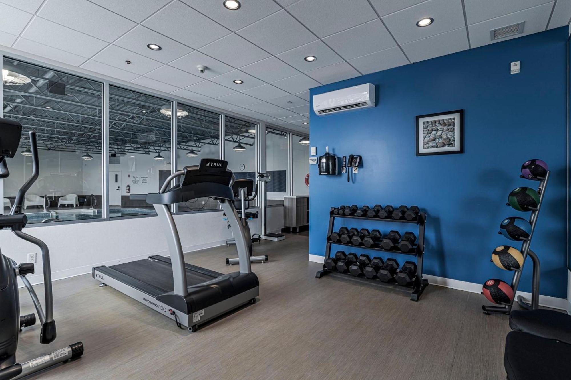 Holiday Inn Express Hotel & Suites Saint - Hyacinthe By Ihg Saint-Hyacinthe Exterior foto