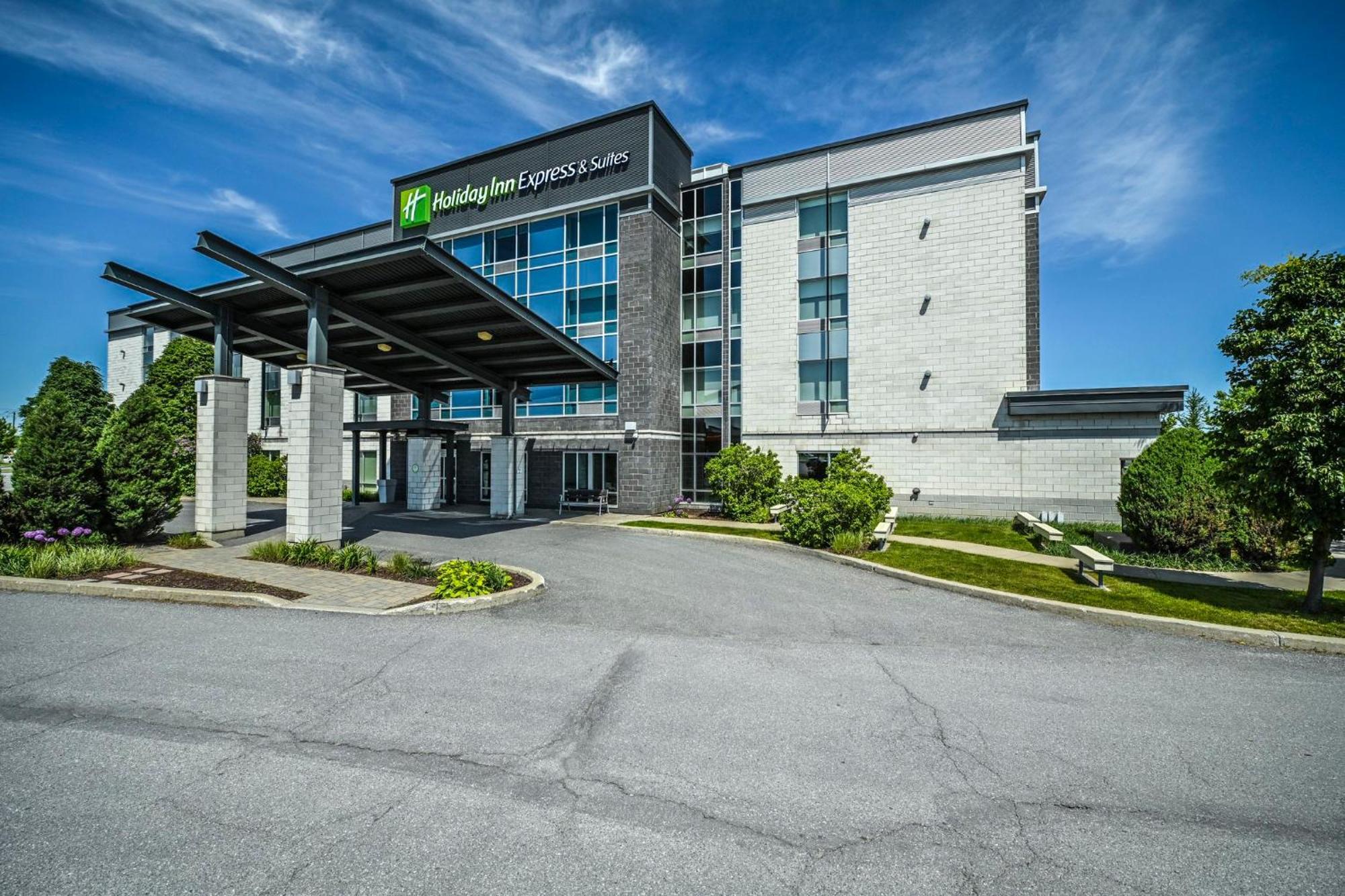 Holiday Inn Express Hotel & Suites Saint - Hyacinthe By Ihg Saint-Hyacinthe Exterior foto