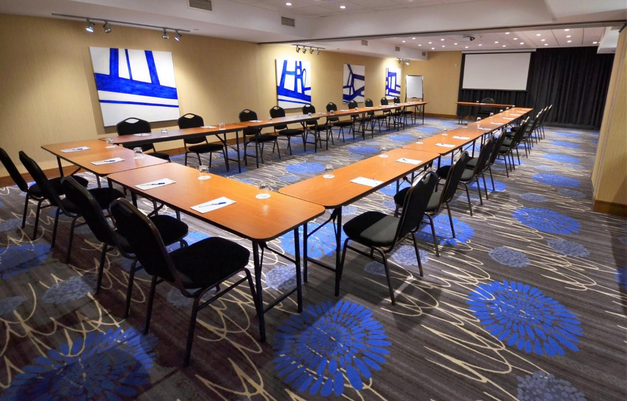 Holiday Inn Express Hotel & Suites Saint - Hyacinthe By Ihg Saint-Hyacinthe Exterior foto