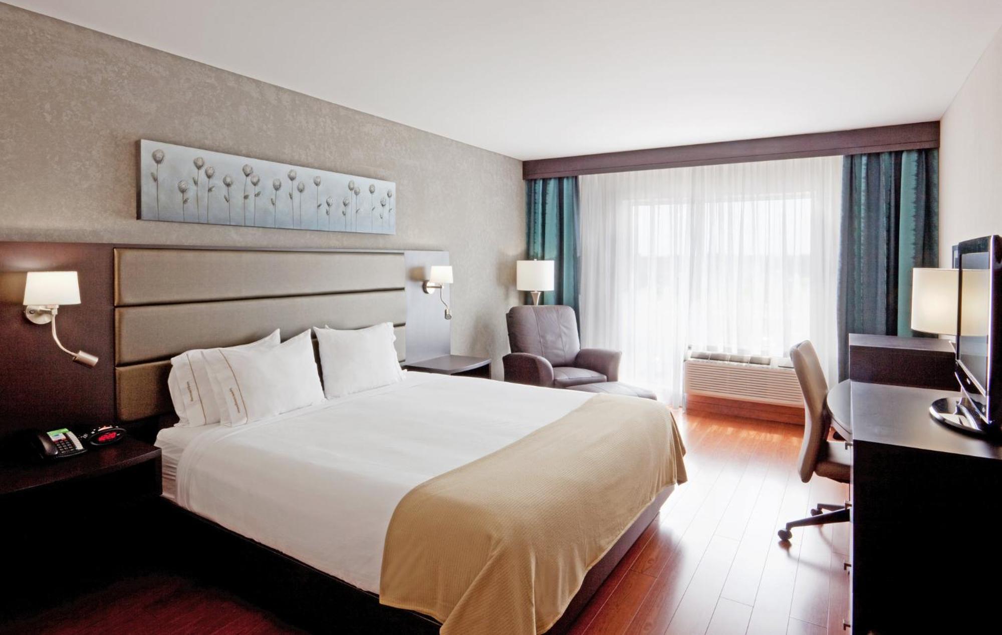 Holiday Inn Express Hotel & Suites Saint - Hyacinthe By Ihg Saint-Hyacinthe Exterior foto