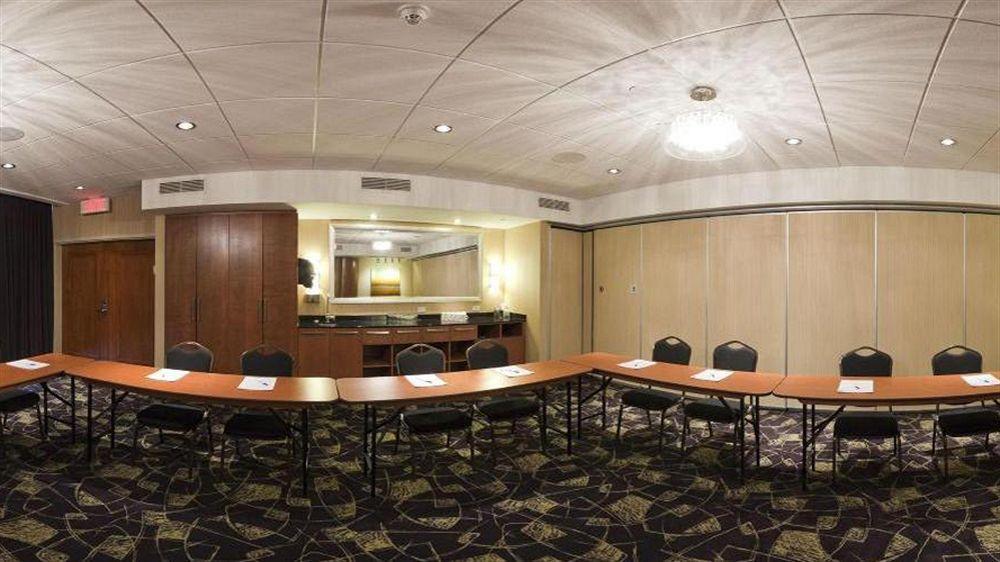 Holiday Inn Express Hotel & Suites Saint - Hyacinthe By Ihg Saint-Hyacinthe Exterior foto