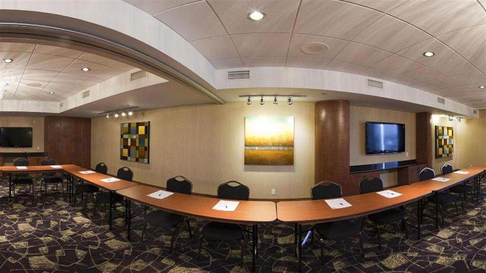 Holiday Inn Express Hotel & Suites Saint - Hyacinthe By Ihg Saint-Hyacinthe Exterior foto